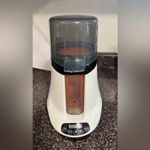 Baby Brezza bottle warmer